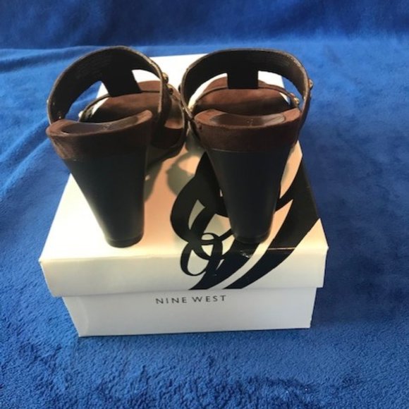 Nine West Med. Brown Wedge Slide Size 6 🎀 - Picture 5 of 7